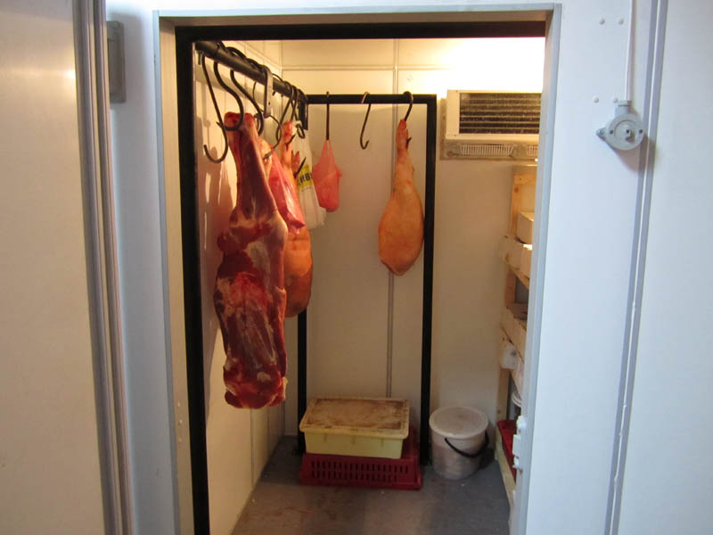 хранение мяса в холодильной камере